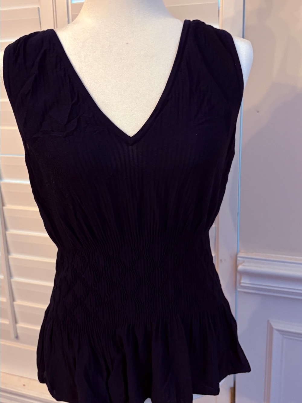 WHBM  Navy V-Neck Sleeveless Peplum Top